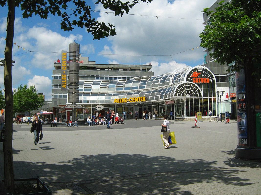 Das Allee-Center in Remscheid. Foto: K.-M. Luettgen / Panoramio