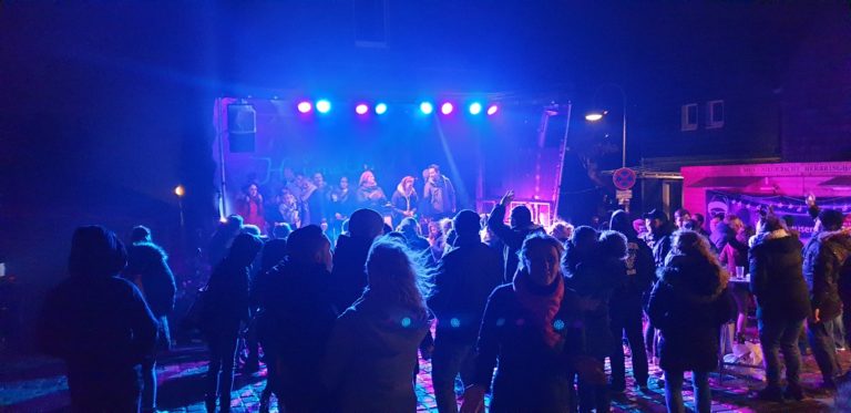 Keine XMAS-Party em Dorp