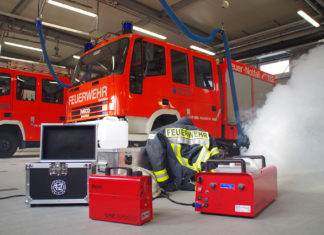 Nebelmaschinen für mehr Realitätsnähe im Training. | Foto: Dirk Petsch