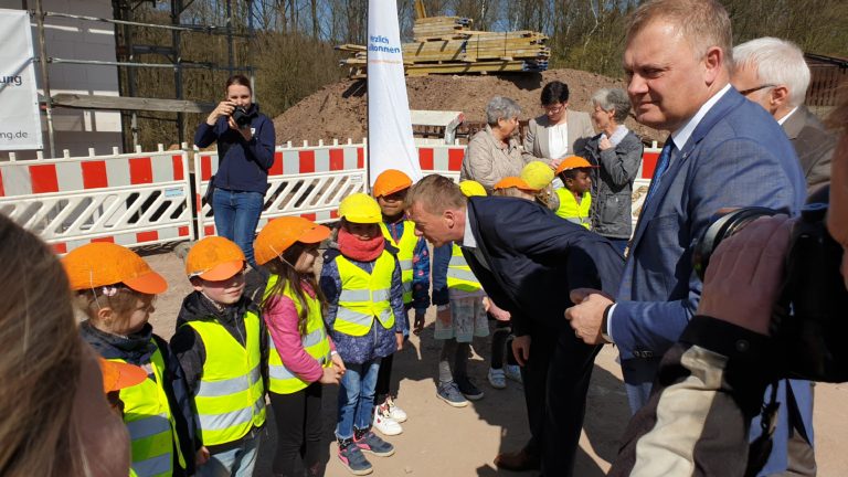 Wer will fleißige Handwerker sehen?