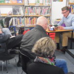 Sven Wolf in der Stadtteilbibliothek Lüttringhausen. | Foto: Peter Klohs