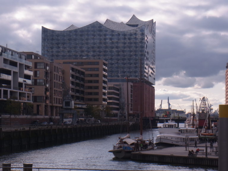 Einmal Elbphilharmonie und zurück – in 16 Stunden