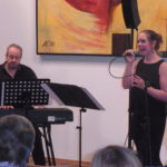 Christoph und Anja Spenger während ihres Konzertes in Lüttringhausen. Foto: Peter Klohs