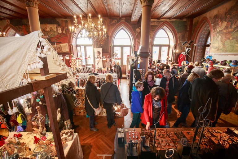 Schloss Burg: 41. Basar der Kunsthandwerker