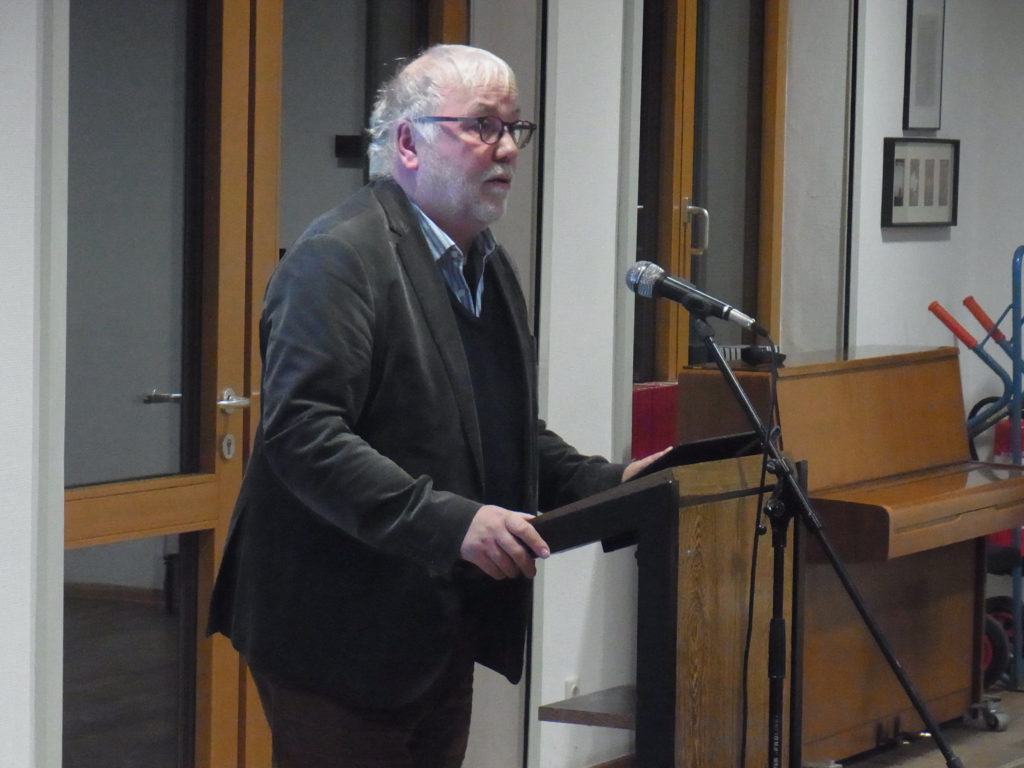 Prof. Dr. Ulrich Deinet bei den Lüttringhauser Gesprächen. Foto: Peter Klohs