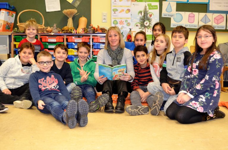 Vorlesetag: Volksbanker waren dabei