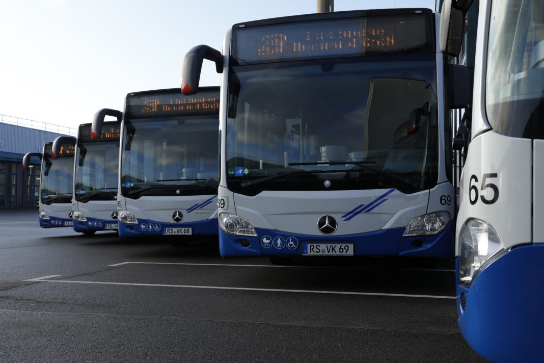 Beeindruckend: Stadtwerke Remscheid schicken fünf neue Mild-Hybrid-Busse ins Rennen. Foto: Michael Mandt