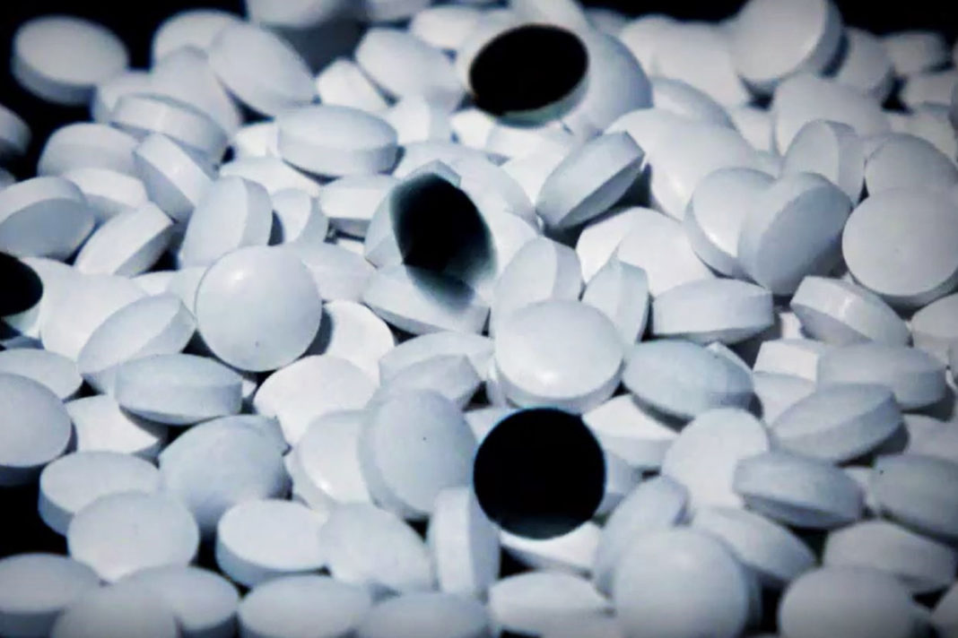Die Wirkung von ADHS-Medikamenten wie Ritalin ist umstritten. Foto: obs/ZDFinfo/Jan Sindel