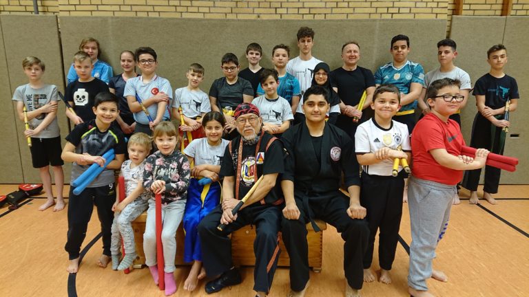 LTG: Kickbox-Großmeister zu Gast