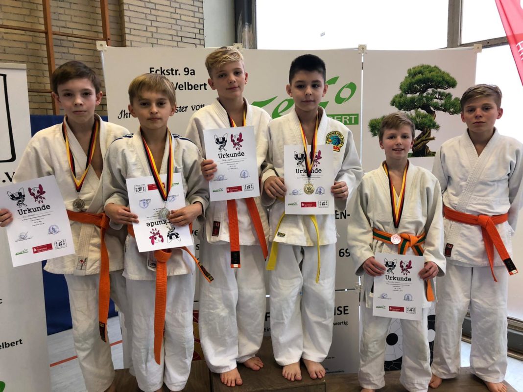 Starten am Wochenende bei der Judo-Bezirksmeisterschaft in Neuss: Yurij Yakovenko, Michael Ramburger, Philipp Kapitza, Fabio Venditti, Alexander Krämer, Felix Kapitza (v.l.) Foto: LTG