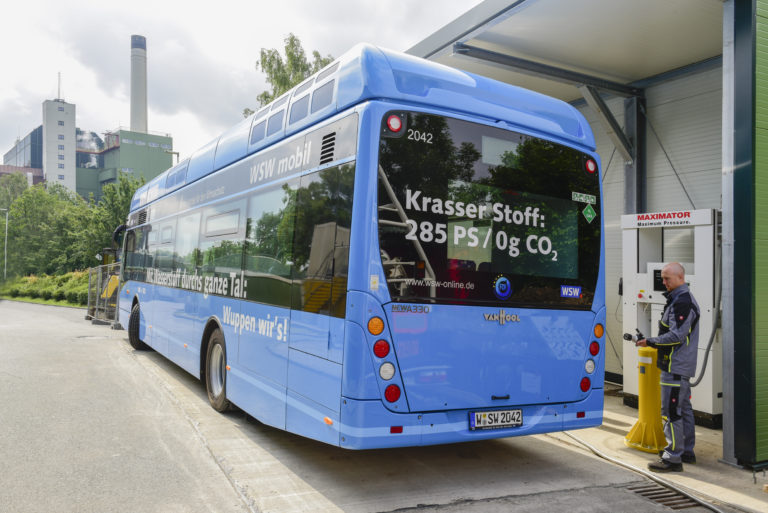 Müll macht Wuppertaler Wasserstoffbusflotte mobil