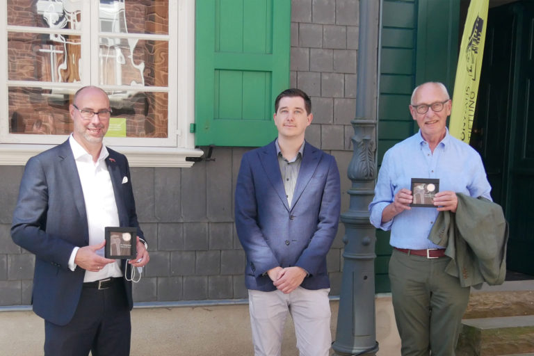 Sonderprägung: Röntgenmedaille zum Jubiläum