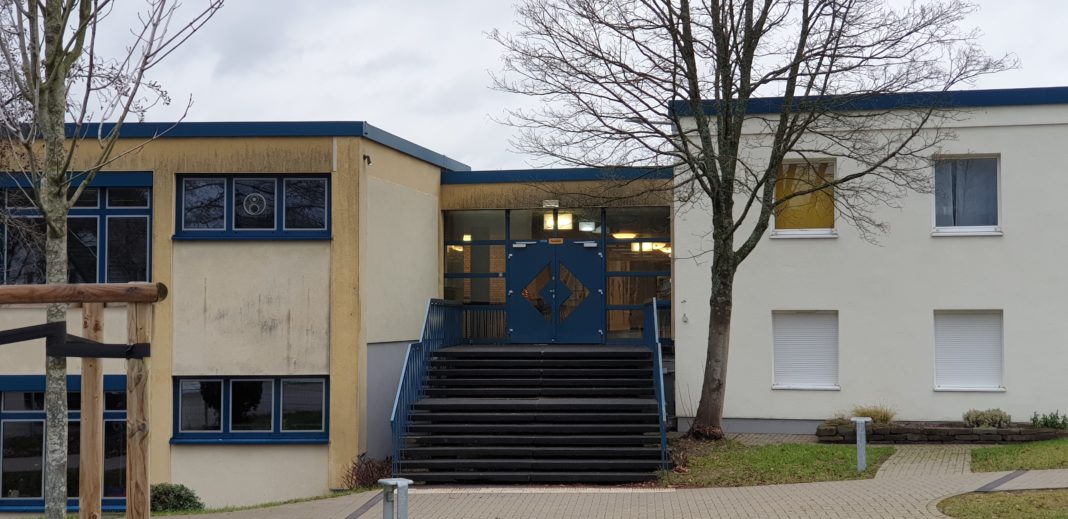 Das Leibniz Gymnasium in Remscheid-Lüttringhausen. Foto: Sascha von Gerishem