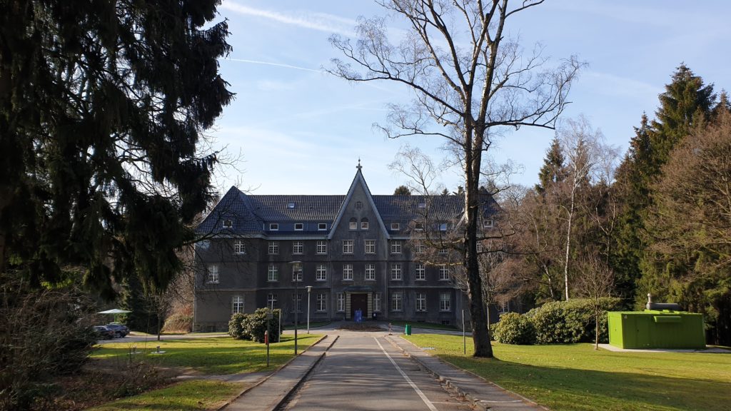 Das wunderschöne Mutterhaus in der Evangelischen Stiftung Tannenhof. Foto: Sascha von Gerishem