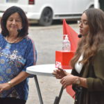 Erden Ankay-Nachtwein, Vorsitzende des Integrationsrates, und Anne Marie Faßbender, Vorsitzende von Remscheid Tolerant sprachen über Toleranz. Foto: Peter Klohs