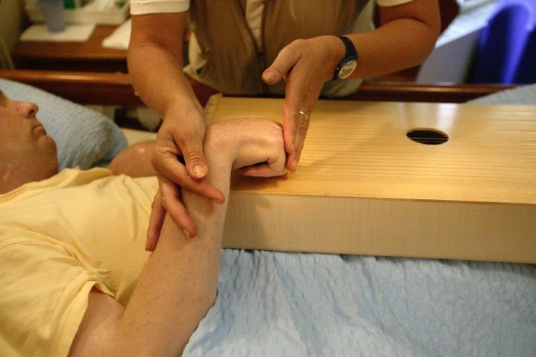 Hannelore Kohl-Stiftung unterstützt 365° Pflegezentrum Marianne Weiß