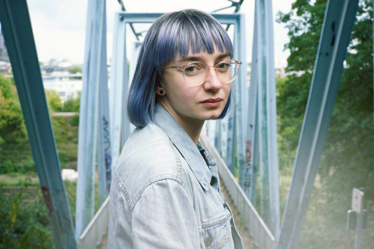 „Mittwochs in Lüttringhausen“ Frauenrechte und Jule Weber auf der Heimatbühne