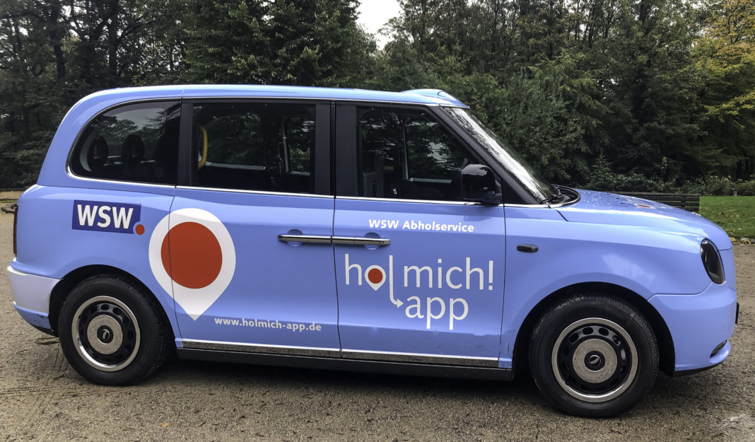 Die WSW mobil GmbH testet den On-Demand-Verkehr per Hol mich! App und mit elektrisch angetriebenen London Taxis. Foto: obs/WSW Wuppertaler Stadtwerke GmbH/Jason-Steve Mageney