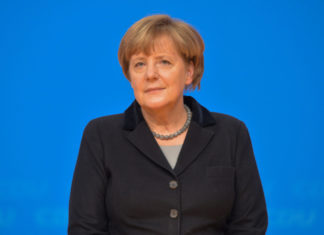 Bundeskanzlerin Dr. Angela Merkel auf dem 28. Parteitag der CDU Deutschlands am 14. Dezember 2015 in Karlsruhe. Foto: Olaf Kosinsky/Skillshare.eu
