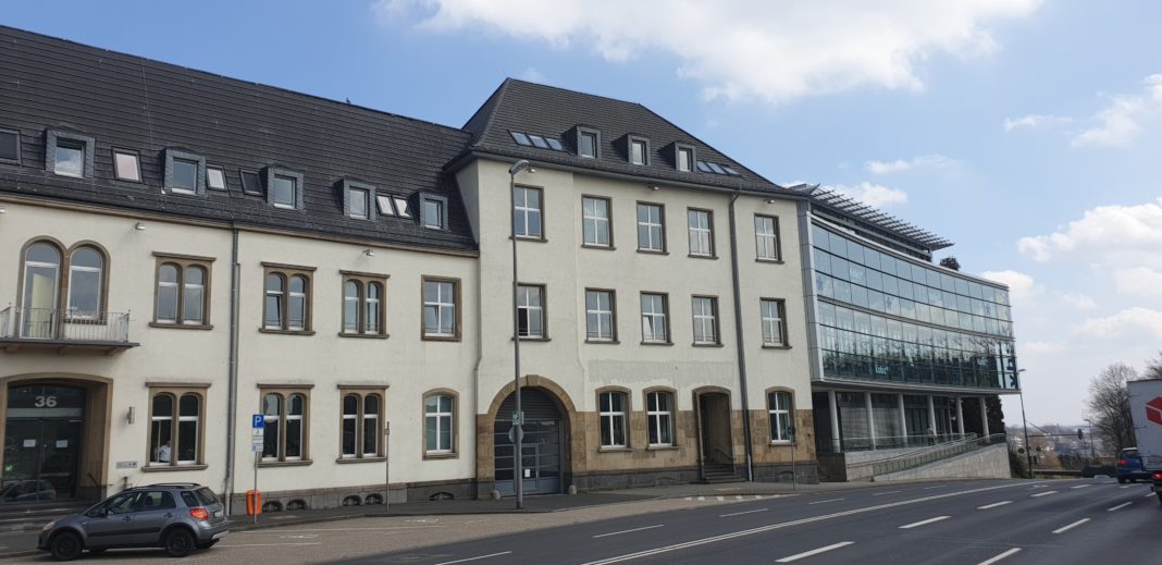 Das Ämterhaus befindet sich in Remscheid auf der Elberfelder Straße 32-36 in 4283 Remscheid. Foto: Sascha von Gerishem