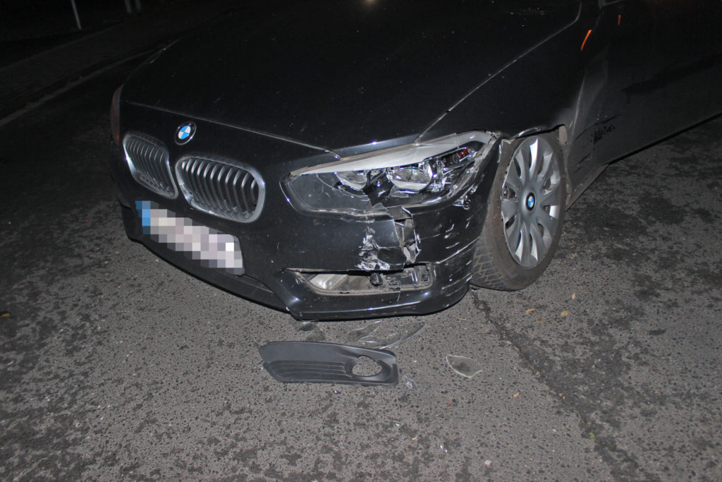 Schäden an dem BMW. Foto: Polizei Mettmann