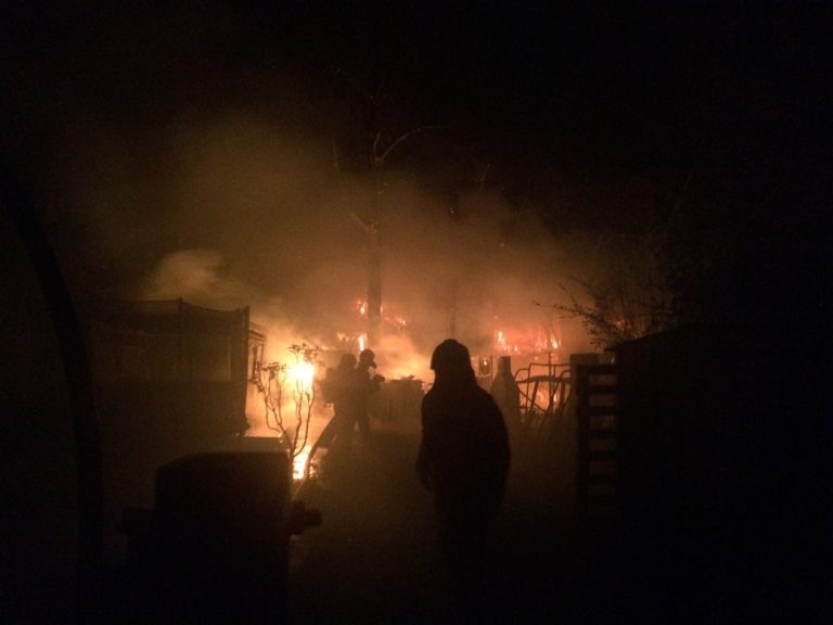 Brennende Gartenlauben sorgten für Großeinsatz