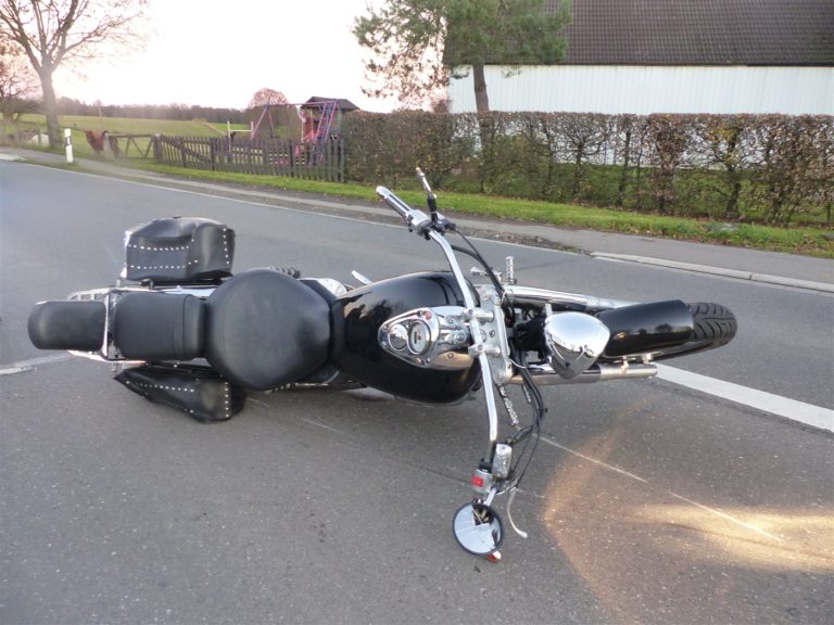 Motorradfahrer gestürzt – schwerverletzt