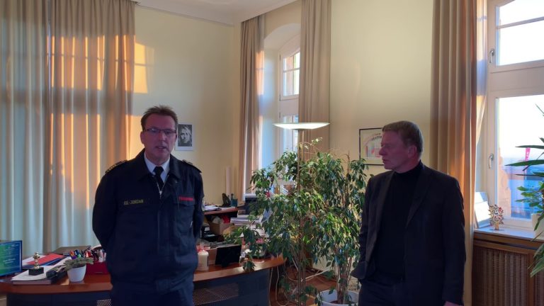 Oberbürgermeister und Feuerwehrchef zum geplanten Impfzentrum in Remscheid