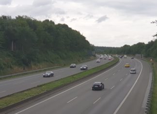 Die Autobahn A1 an der Anschlussstelle Remscheid Lennep-Lüttringhausen. Foto: Sascha von Gerishem
