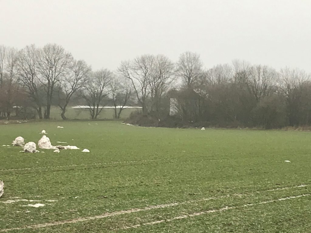 Der Hohenhagen ist schneefrei. Bei Schneefall werden die Zufahrten abgeriegelt. Foto: Viola Juric