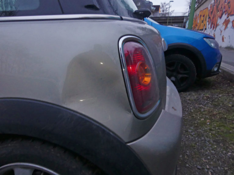 Unfallflucht auf der Wupperstraße