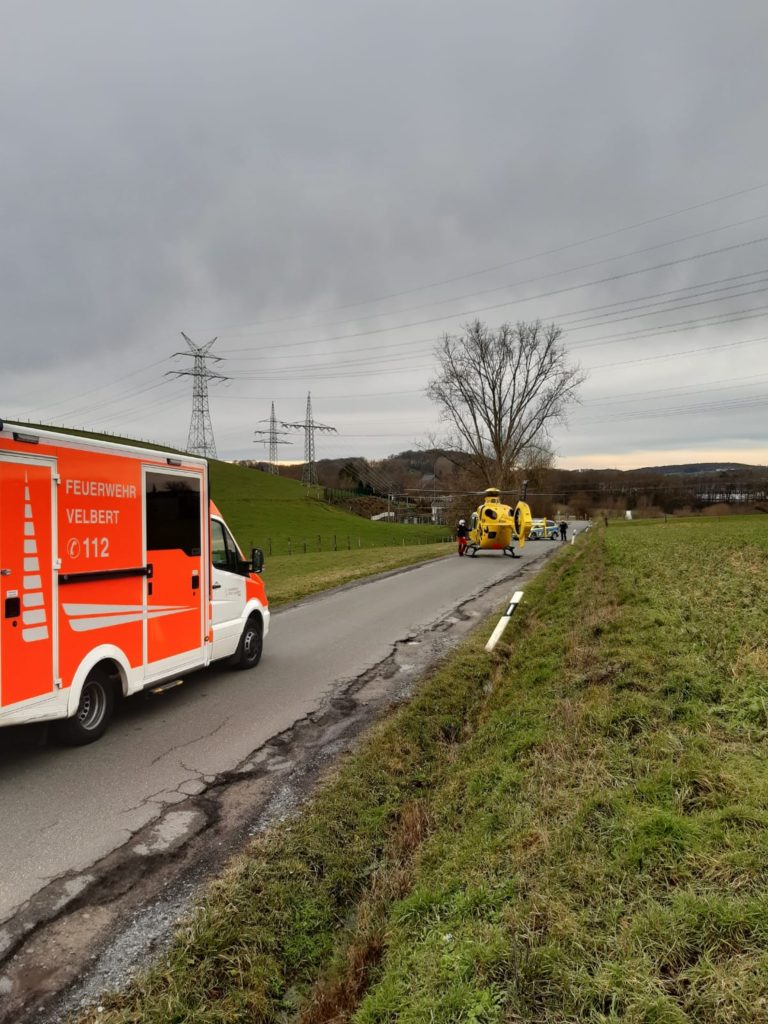 Internistischer Notfall in der Luft – Hubschrauber „kapert“ Rettungswagen