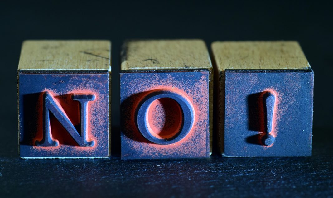 Nein! oder No! - Zeichen der Ablehnung. Foto: Ulrike Leone