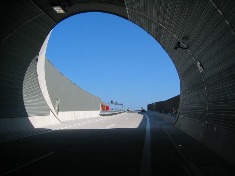 L418: Wartungsarbeiten und Sperrungen im Burgholztunnel