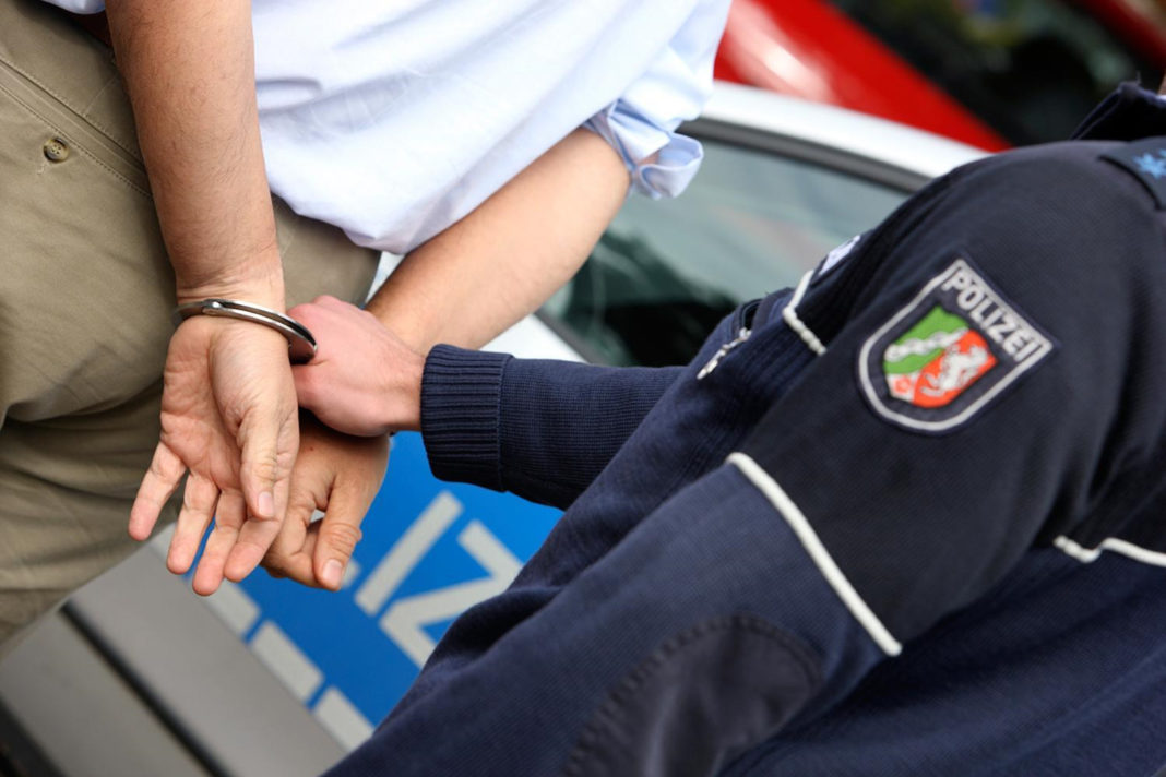 Festnahme. Symbolfoto Polizei.