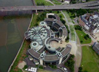 Das Landtagsgebäude von Nordrhein-Westfalen in Düsseldorf. Foto: Heinz Teuber
