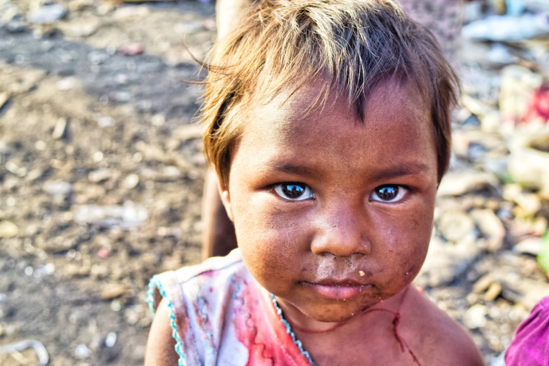 Besonders Kinder und Frauen und so ganze Familien profitieren von fairem Handel. Mit einem Lieferkettengesetz werden Herstellende in die Pflicht genommen, auch Verantwortung für die verwendeten Rohstoffe zu übernehmen. Foto: Billy Cedeno