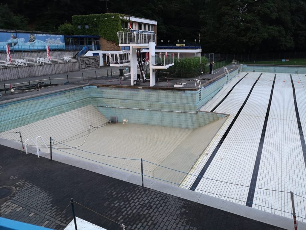 So ssah das Freibad Eschbachtal nach dem Einsatz der Jugendfeuerwehr Remscheid aus. Foto: Feuerwehr Remscheid