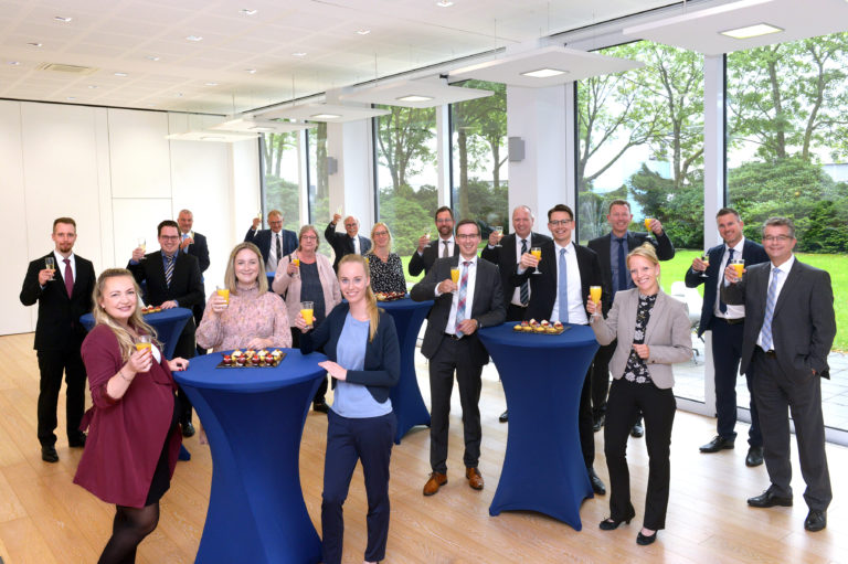 Volksbank-Jubilare mit Freude dabei