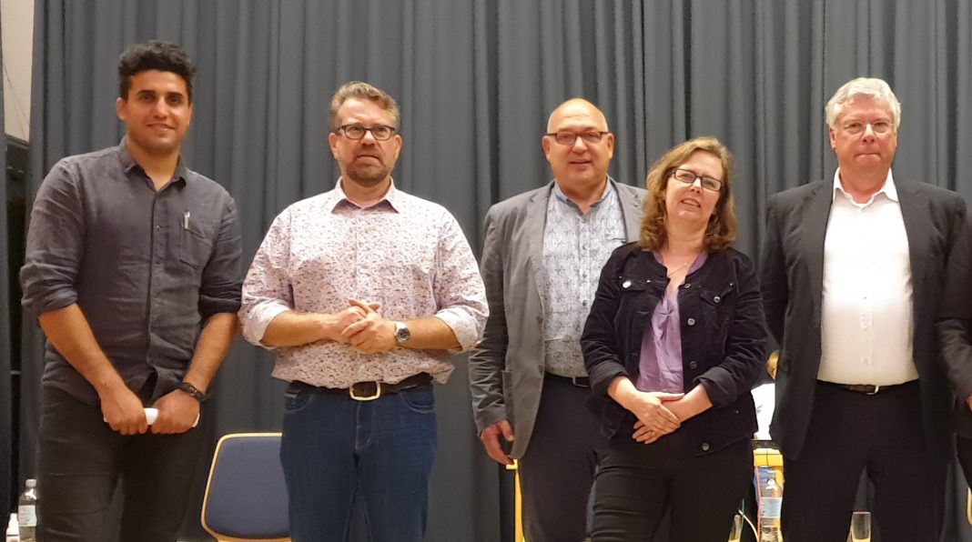 Die Bundestagskandidat*innen der demokratischen Parteien im Wahlkreis 103: Shoan Vaisi, Dr. Robert Weindl, Ingo Schäfer, Silvia Vaeckenstedt und Jürgen Hardt. Foto: Sascha von Gerishem