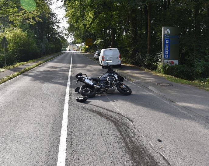 Verkehrsunfall mit Motorrad. Foto: Polizei RheinBerg