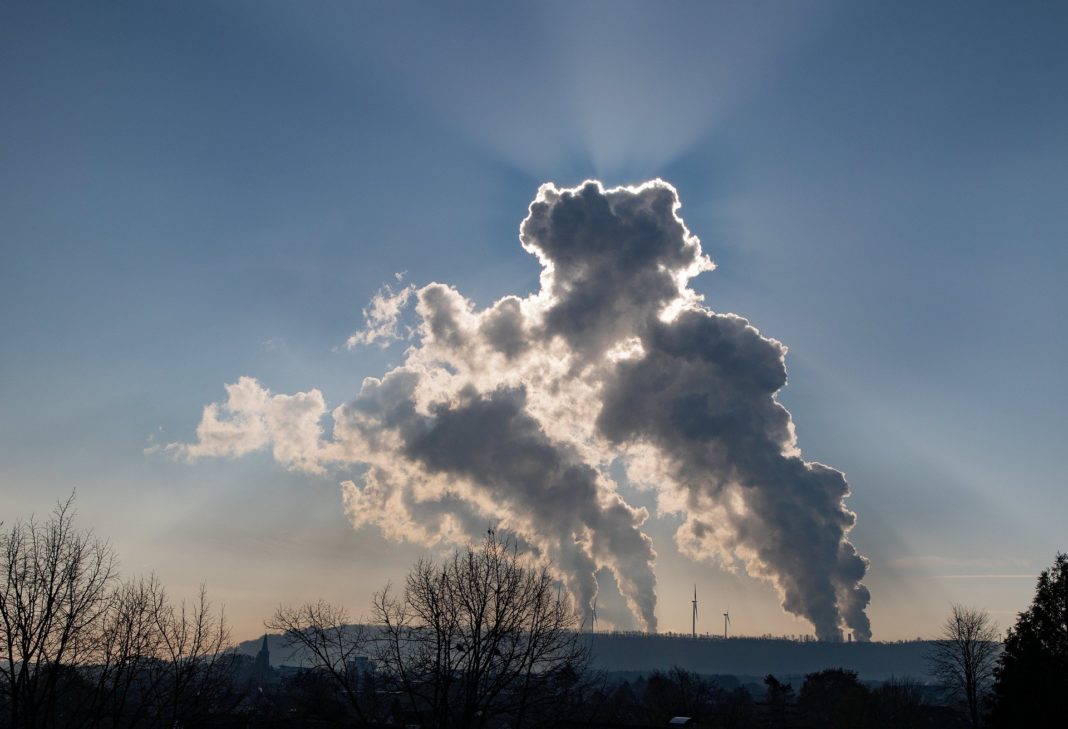 Das Kraftwerk Neurath in Grevenbroich-Neurath. Foto: catazul