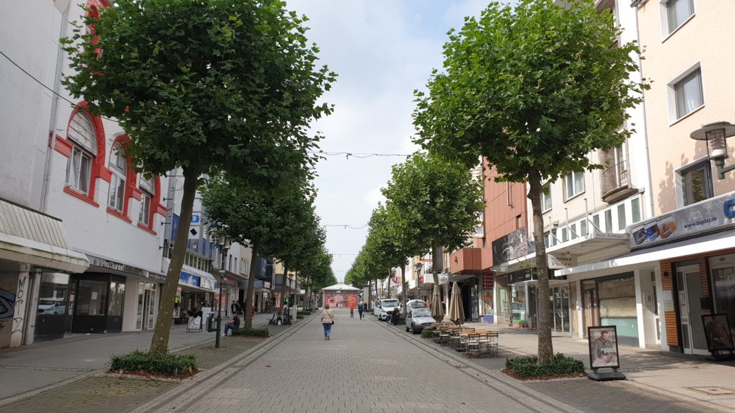 Die Alleestraße in Remscheid: Mehr als nur Einkaufsstraße. Foto: Sascha von Gerishem
