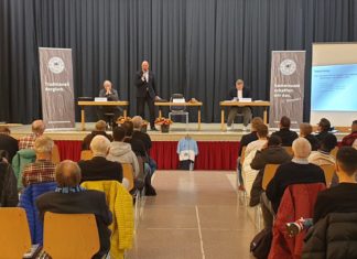 Auf der Mitgliederversammlung 2021 vom FC Remscheid. Foto: rs1.tv