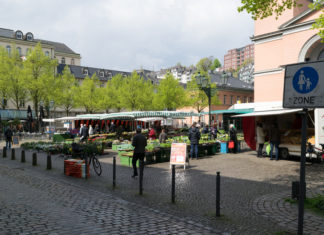 Nachahmenswert und zukunftsträchtig: Der Laurentiusplatz in Wuppertal-Elberfeld ist jetzt autofrei. Foto: Atamari, CC BY-SA 4.0 , via Wikimedia Commons