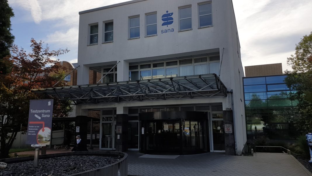 Das Sana Klinikum Remscheid befindet sich in der Burger Str. 211 in 42859 Remscheid. Foto: Sascha von Gerishem