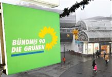 Der Blick aus der neuen Geschäftsstelle der Grünen Remscheid in Richtung Allee-Center. Foto: Grüne Remscheid