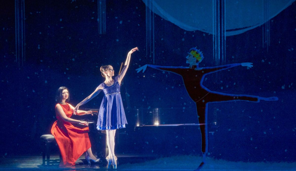 Alexandra Dariescu am Flügel mit Ballerina Imogen-Lily Ash in "The Nutcracker And I". ©Nigel Norrington