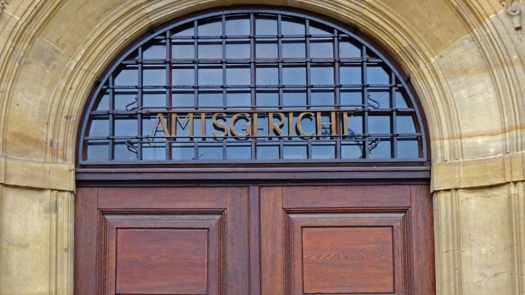 Eingang zu einem Amtsgericht. Symbolfoto: Jan Mallander