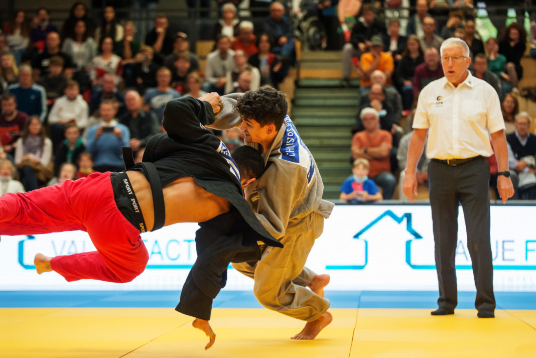 Auch auf Christos Pintsis (grauer Judogi) wird es in Hamburg ankommen. Foto: Jürgen Steinfeld